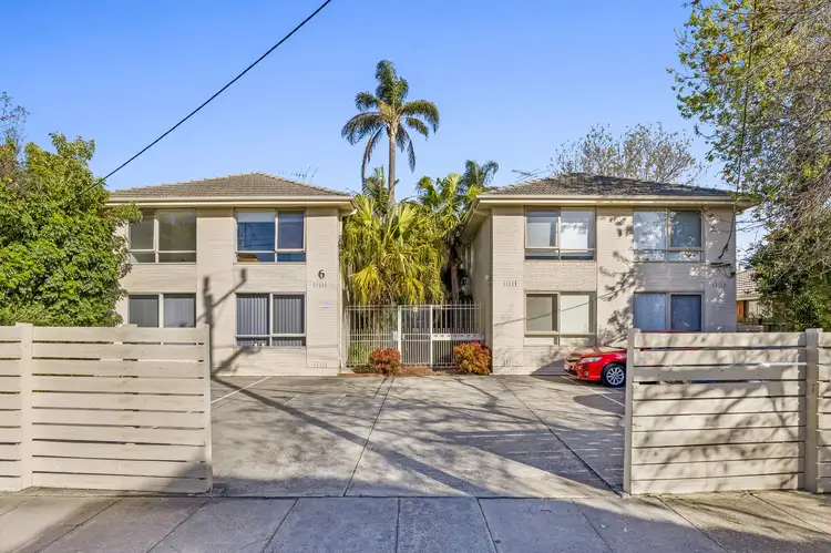 8/6 Brentwood Street, Bentleigh VIC 3204