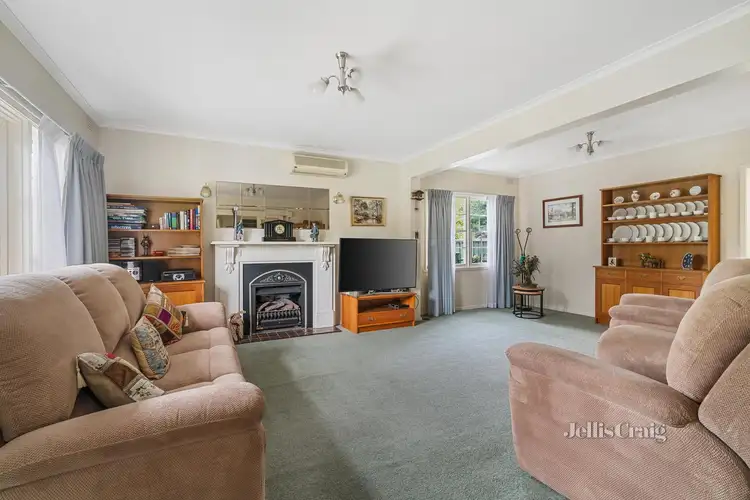 Second view of Homely house listing, 5 Jindalee Avenue, Yallambie VIC 3085