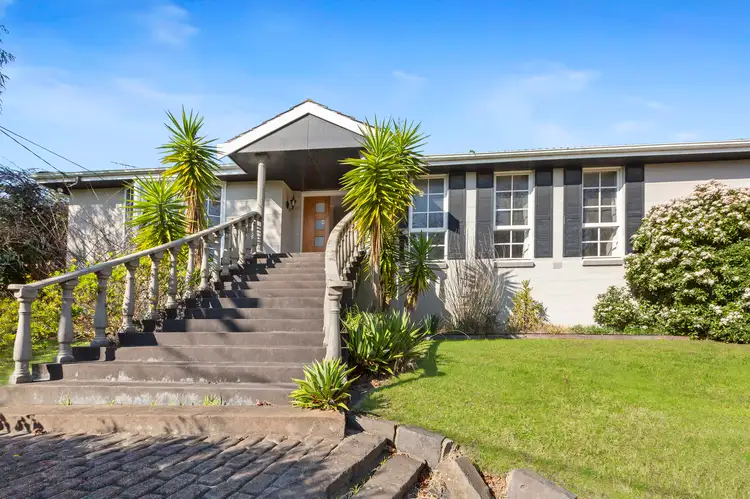 6 Beaumont Crescent, Frankston VIC 3199