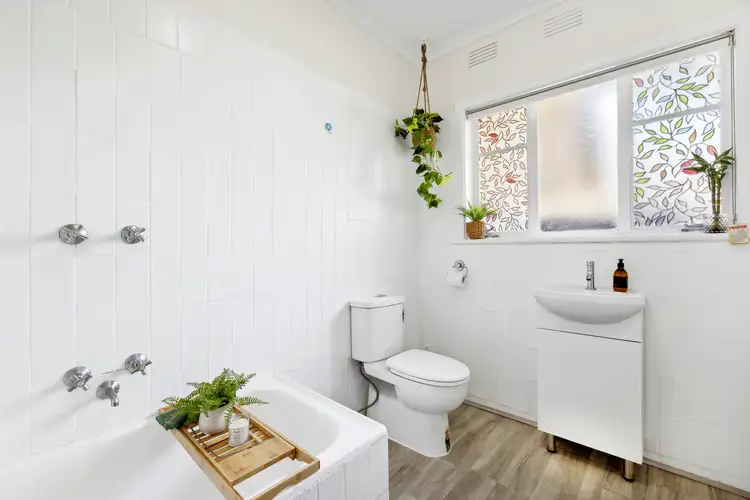 Fifth view of Homely unit listing, 4/697 Warrigal Road, Bentleigh East VIC 3165