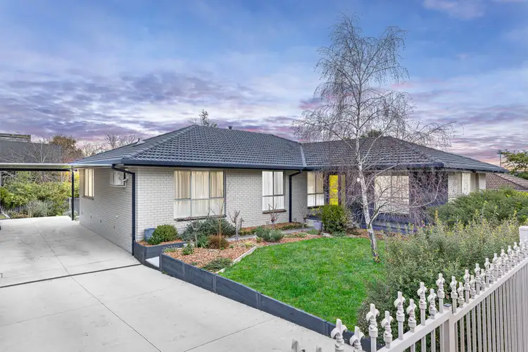7 Robert Drive, Ballarat North VIC 3350