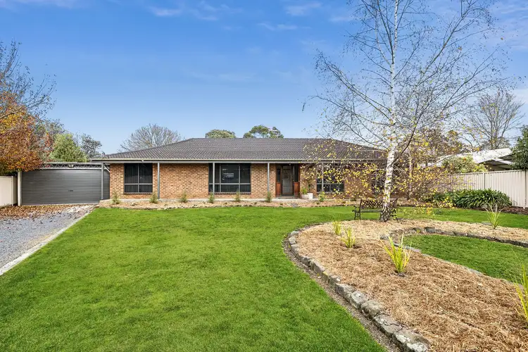 6 Benson Close, Delacombe VIC 3356