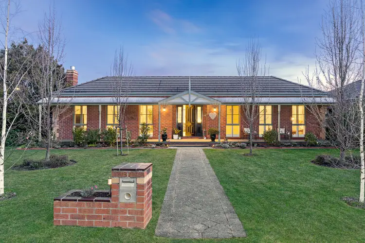37 Elaine Avenue, Alfredton VIC 3350