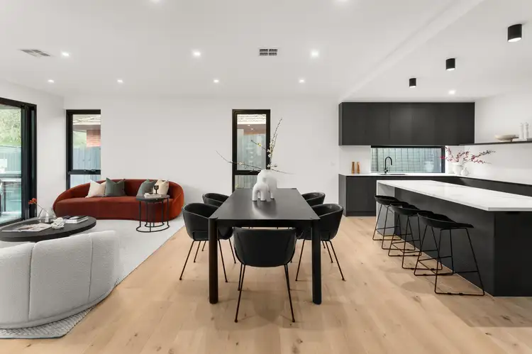 2/84 High Street Road, Ashwood VIC 3147