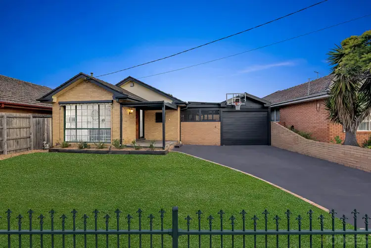 6 Freda Avenue, Cheltenham VIC 3192