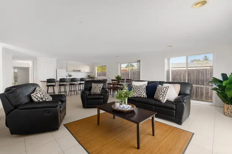 16 Neil Court, Tootgarook VIC 3941