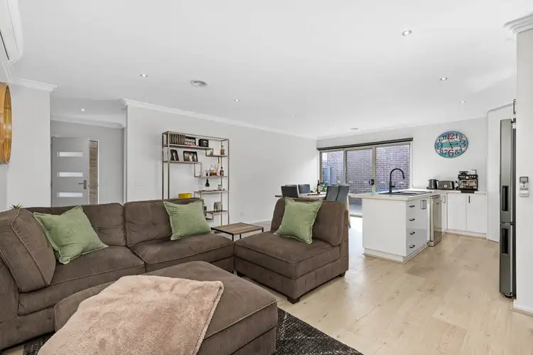 Third view of Homely townhouse listing, 2/11 Cardigan Avenue, Alfredton VIC 3350