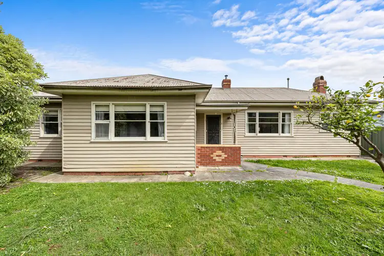 1 Stewart Street, Newington VIC 3350
