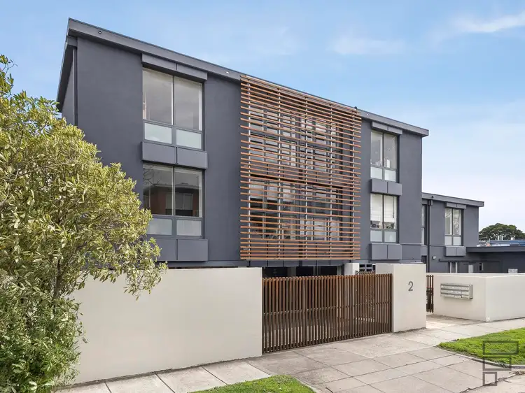 11/2 Goathlands Street, St Kilda East VIC 3183