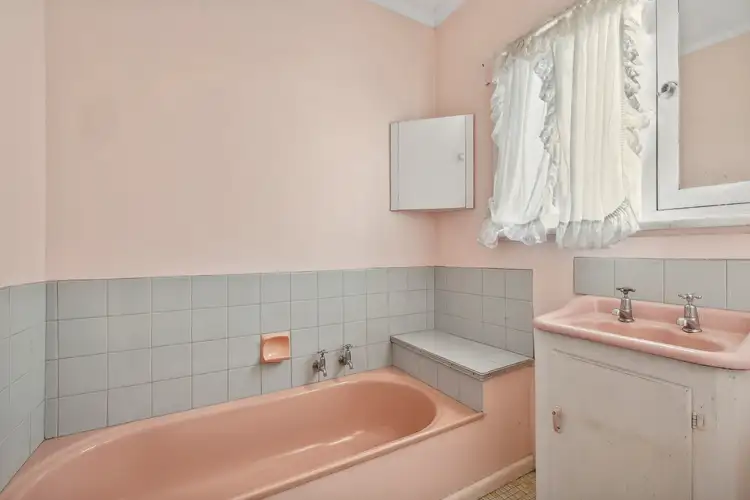 Sixth view of Homely house listing, 6 Leumear Street, Oakleigh East VIC 3166