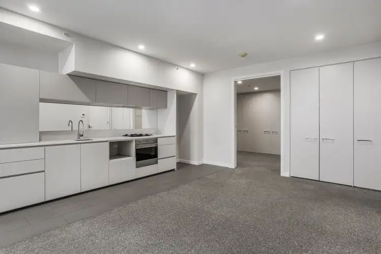 881 Dandenong Road