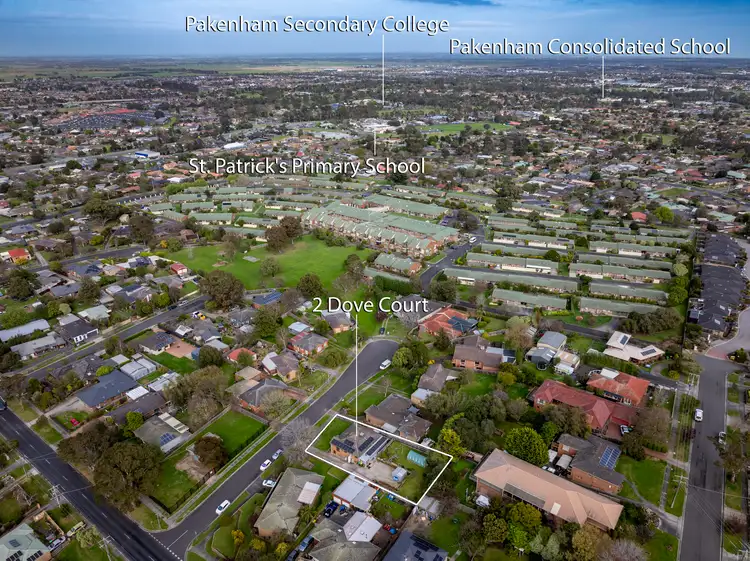 Third view of Homely house listing, 2 Dove Court, Pakenham VIC 3810