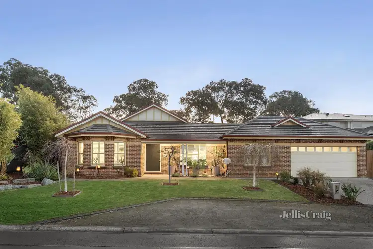 17 Monomeath Avenue, Diamond Creek VIC 3089