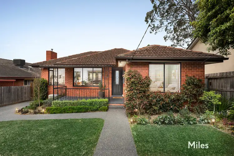 27 Dunvegan Crescent, Macleod VIC 3085
