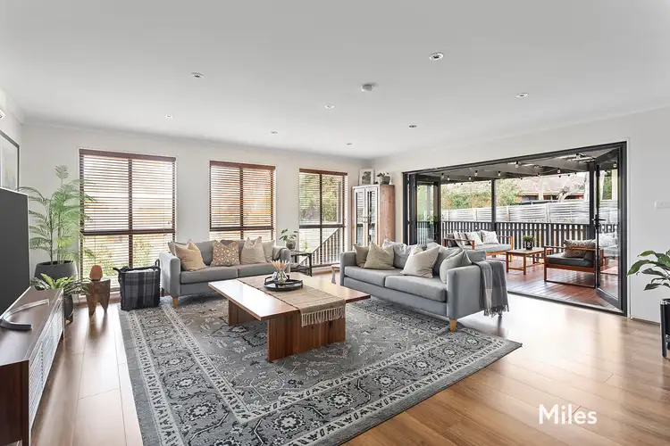 Second view of Homely house listing, 27 Dunvegan Crescent, Macleod VIC 3085