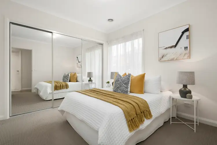 Fifth view of Homely townhouse listing, 2/33 Kincumber Drive, Glen Waverley VIC 3150