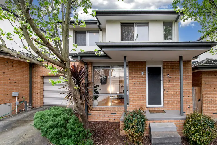 2/10 Frankcom Street, Blackburn VIC 3130