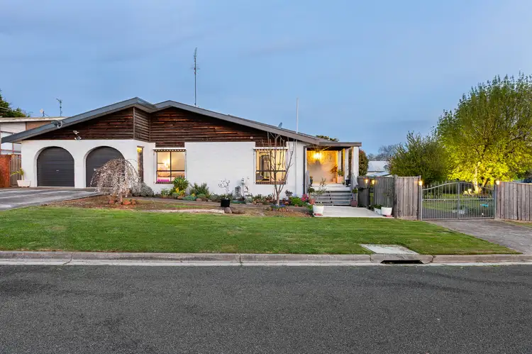 102-104 Church Street, Learmonth VIC 3352