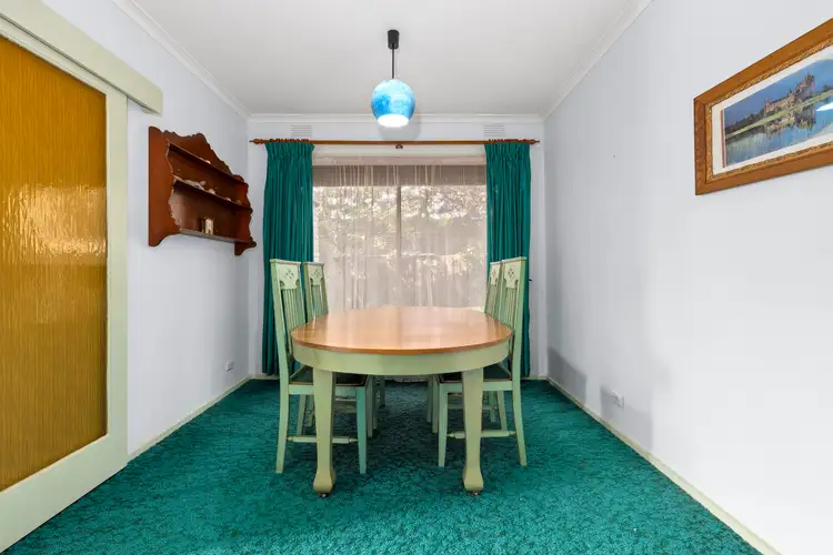 Fifth view of Homely house listing, 8 Palm Beach Crescent, Mount Waverley VIC 3149