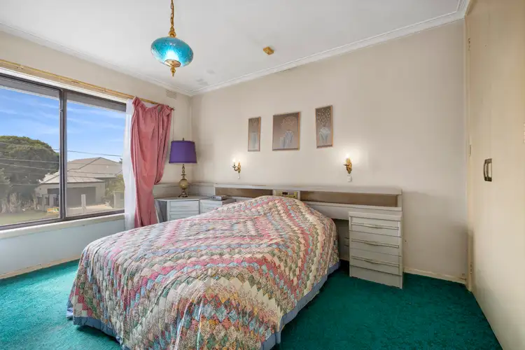 Sixth view of Homely house listing, 8 Palm Beach Crescent, Mount Waverley VIC 3149