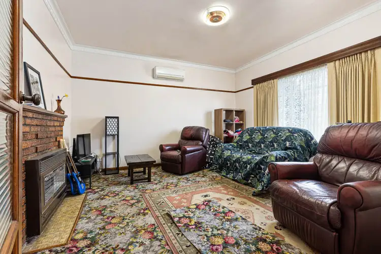 Second view of Homely house listing, 4 Poplar Street, Wendouree VIC 3355