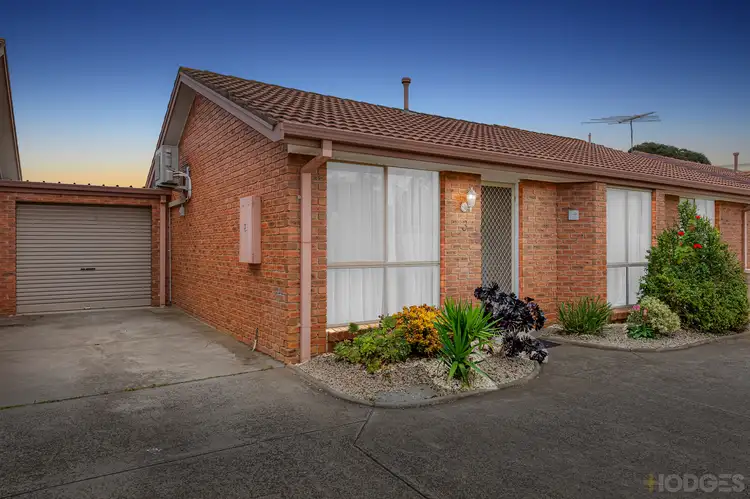 3/13 Deutgam Street, Werribee VIC 3030