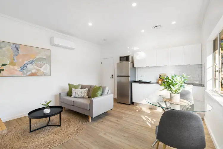 Apartment 2 5/8 Dale St, Kennington VIC 3550