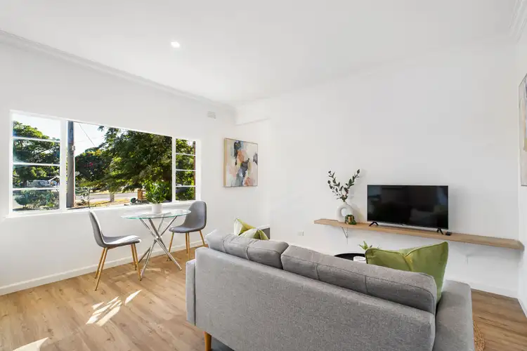 Second view of Homely house listing, Apartment 2 5/8 Dale St, Kennington VIC 3550