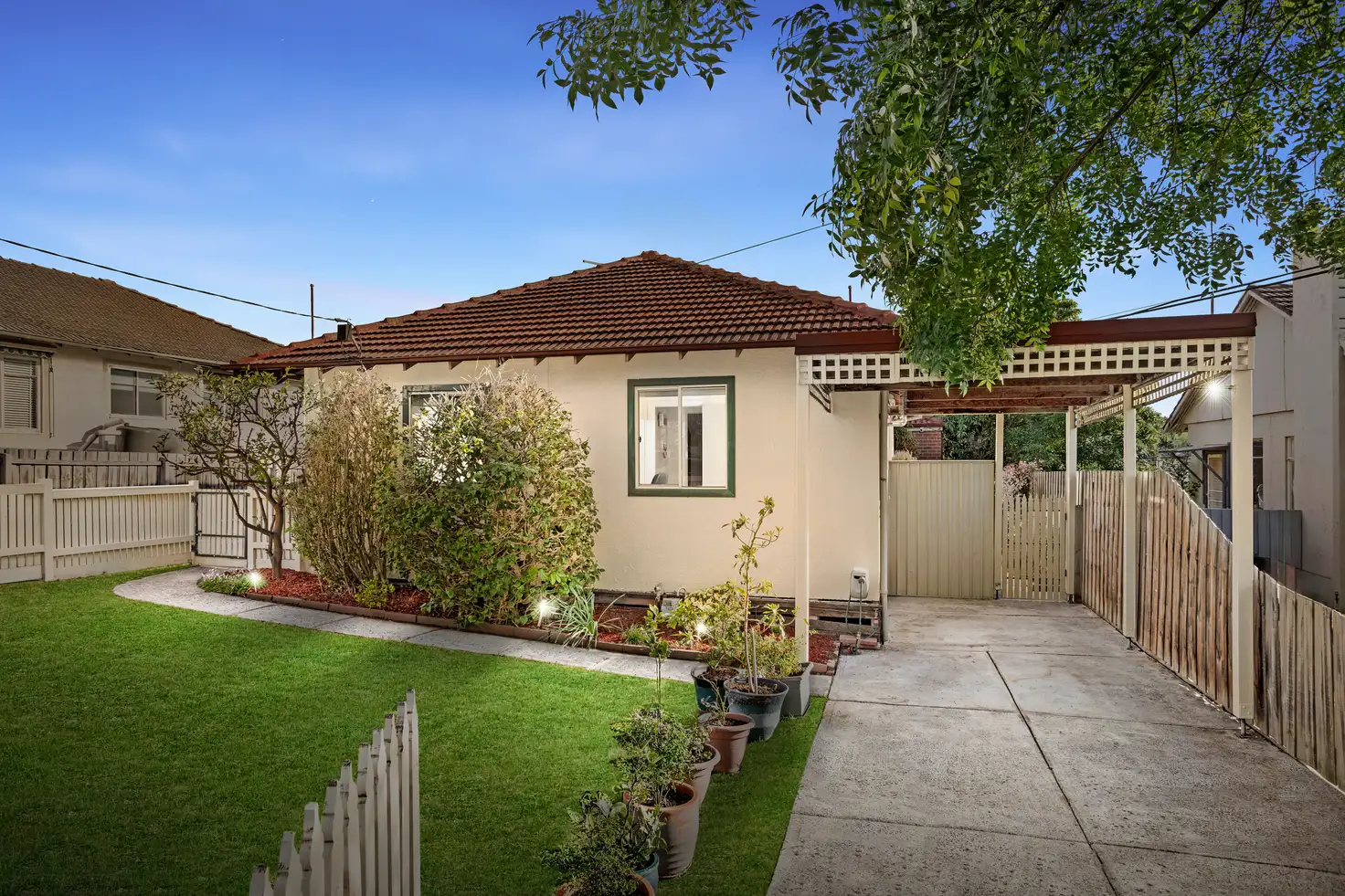 Main view of Homely unit listing, 1/23 Jindabyne Avenue, Chadstone VIC 3148