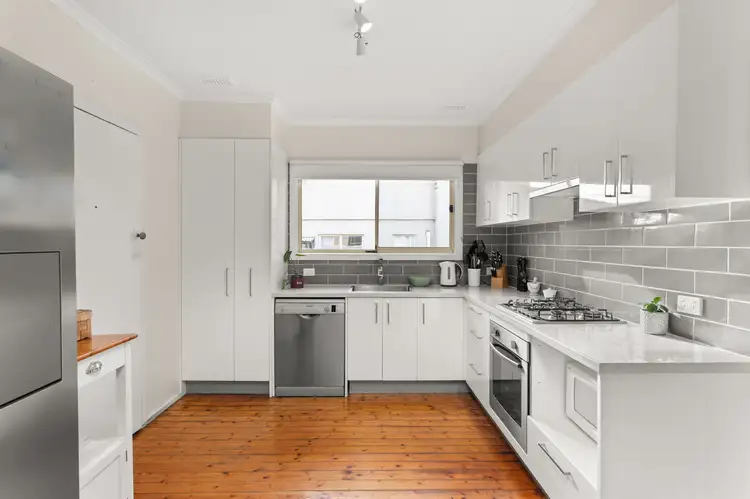 Fourth view of Homely unit listing, 1/23 Jindabyne Avenue, Chadstone VIC 3148