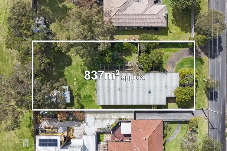 24 Santa Monica Boulevard, Point Lonsdale VIC 3225