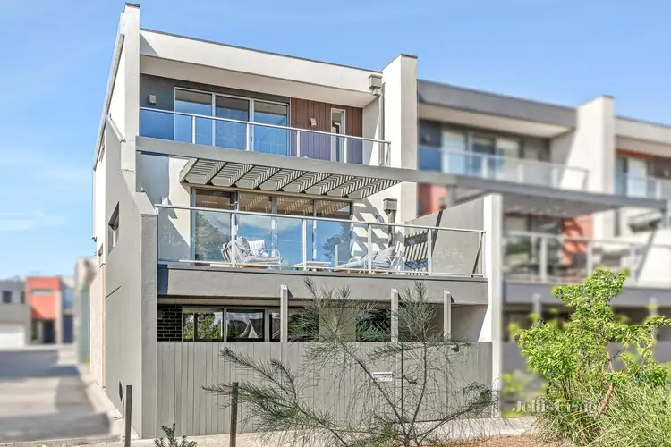 11 Silverbanks Grove, Mentone VIC 3194