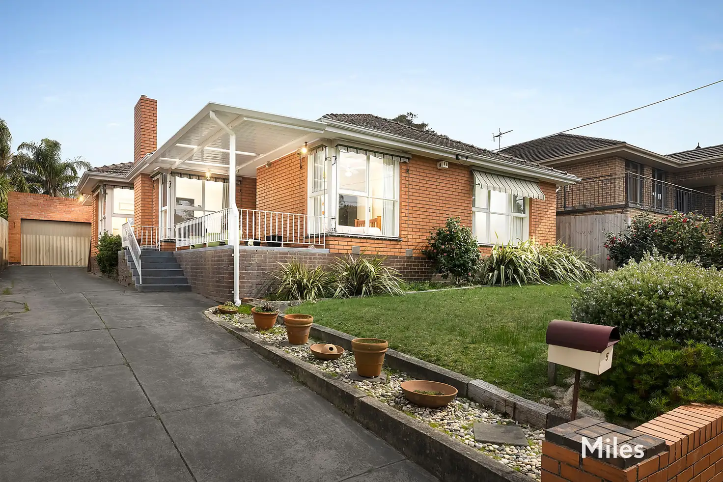 Main view of Homely house listing, 5 Gloucester Drive, Heidelberg VIC 3084