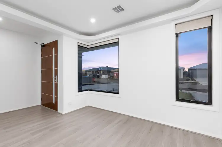 Second view of Homely house listing, 6 Hathaway Close, Alfredton VIC 3350