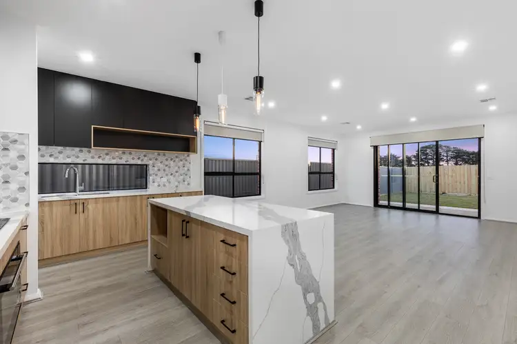 Fifth view of Homely house listing, 6 Hathaway Close, Alfredton VIC 3350