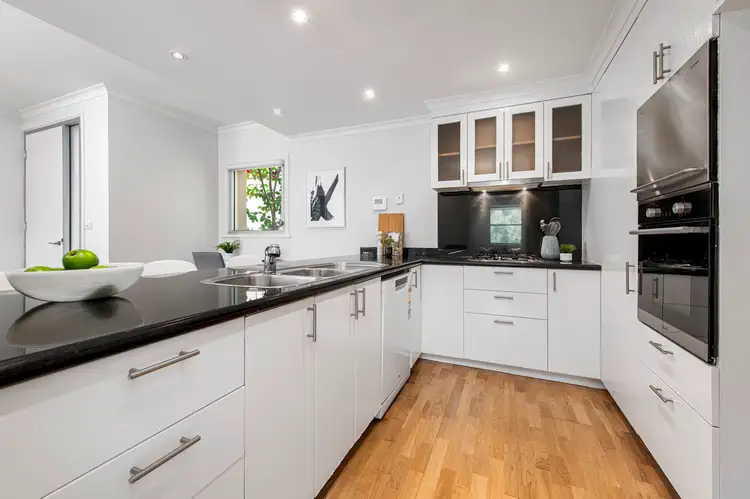 Fifth view of Homely apartment listing, 2/1 Muir Street, Hawthorn VIC 3122
