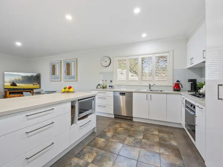 Sixth view of Homely house listing, 4 Marchant Court, Croydon VIC 3136