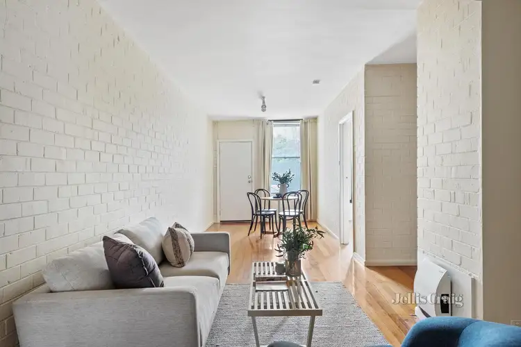 Main view of Homely apartment listing, 2/10 Maleela Grove, Rosanna VIC 3084