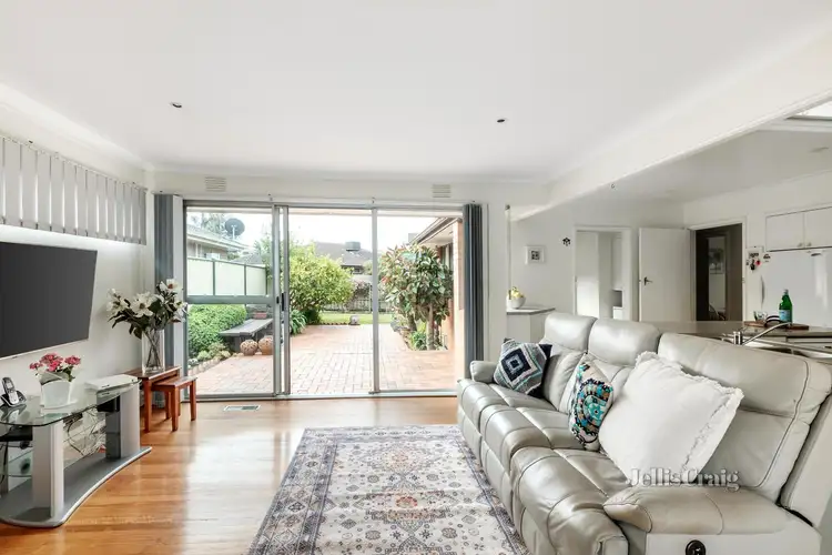 Fourth view of Homely house listing, 3 Pasadena Crescent, Bentleigh East VIC 3165