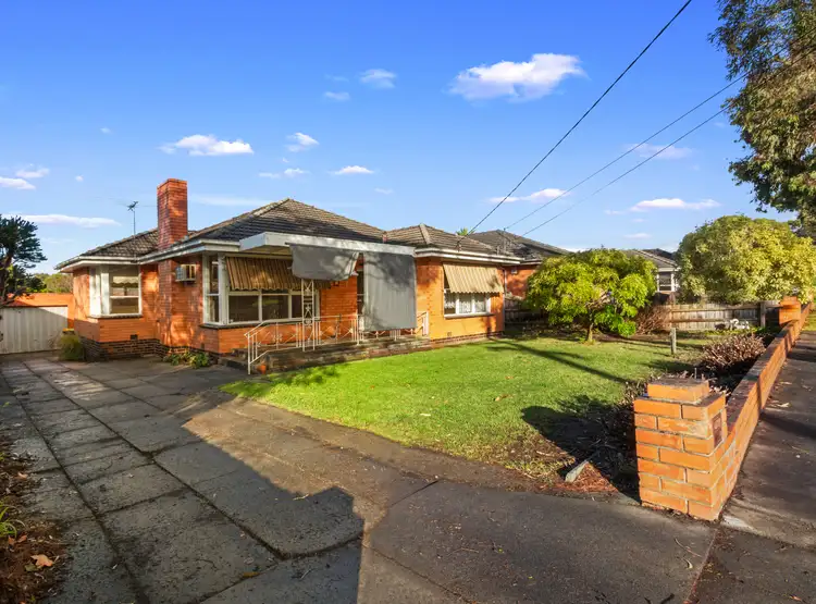 61 Morrie Crescent