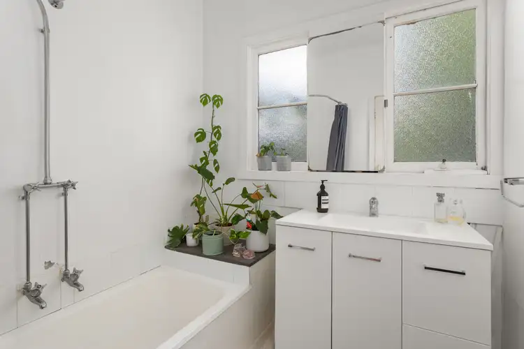 Fifth view of Homely house listing, 2 Wewak Road, Ashburton VIC 3147