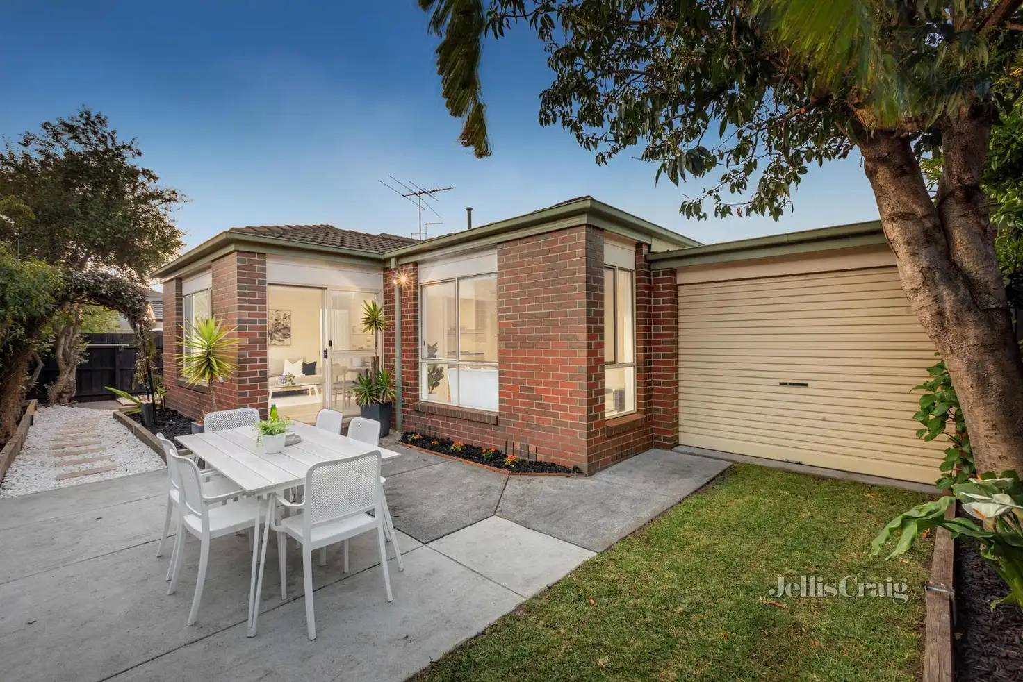 Main view of Homely unit listing, 2/304 Mckinnon Road, Mckinnon VIC 3204