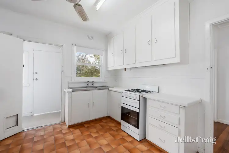Second view of Homely house listing, 5 Munro Street, Macleod VIC 3085