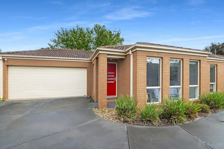 Main view of Homely unit listing, 2/40 Alameda Avenue, Mornington VIC 3931