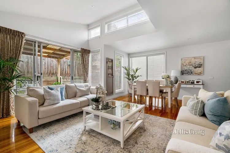 2/45 Sherbourne Road, Montmorency VIC 3094