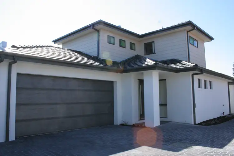 Main view of Homely townhouse listing, 2/71 Kirkwood Avenue, Seaford VIC 3198