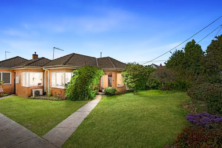 Main view of Homely unit listing, 2/87 Fakenham Road, Ashburton VIC 3147