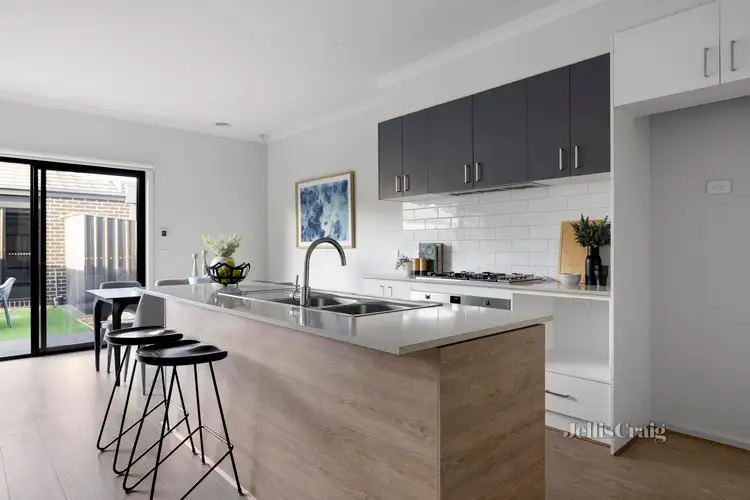 5 Trafalgar Walk, Keysborough VIC 3173