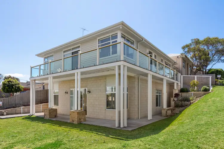 1A Lowana Court