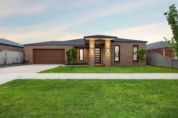 13 Avenwood Close, Canadian VIC 3350